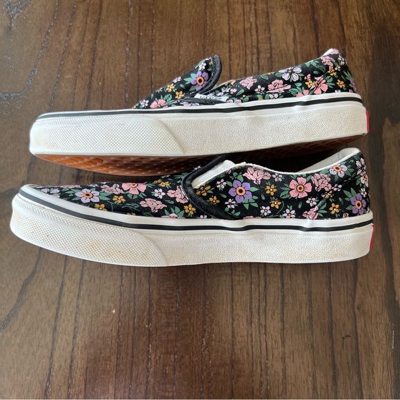 VGUC Vans Kids Black Floral Slip-On Sneakers - 1.5 - Picture 7 of 8